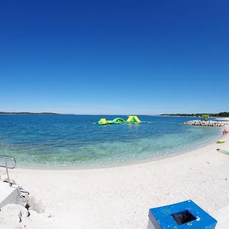 아파트 Levak 2 풀라