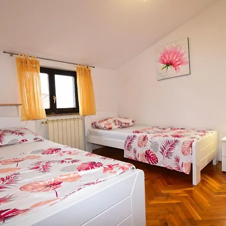 Levak 2 * Pula
